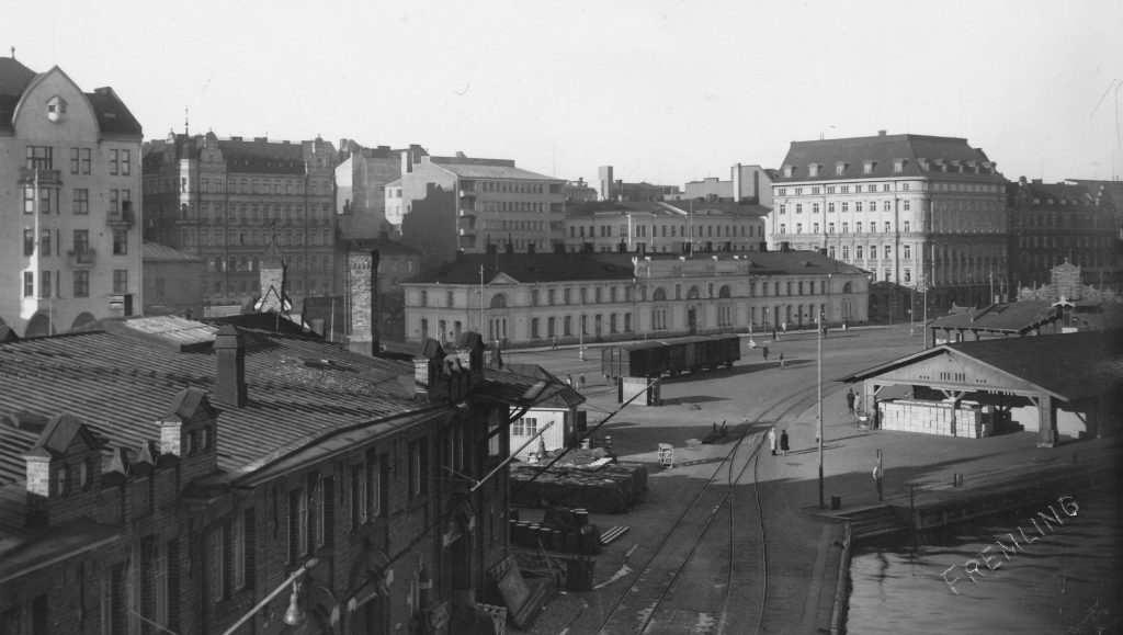 Mustavalkoinen kuva Etelärannasta ennen nykyistä rakennusta.
